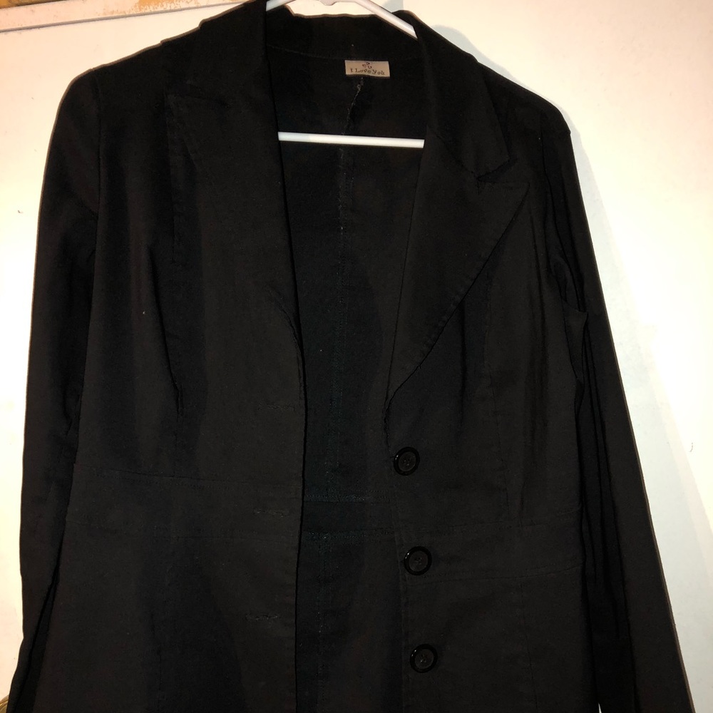 Black blazer, 3 buttons, fitted
